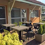 Kyriad Lyon Est - Bonnet De Mure Hotel 3*