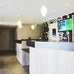 Kyriad Lyon Est - Bonnet De Mure Hotel 3*