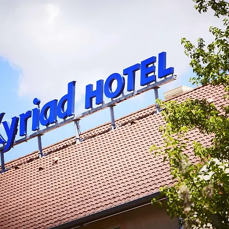 Hotel Kyriad Lyon Est - Bonnet De Mure 3*