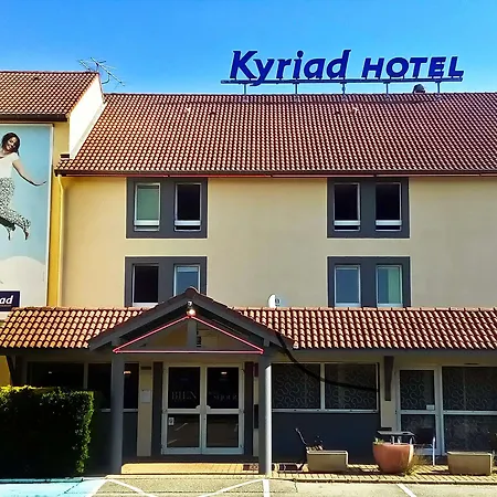 Kyriad Lyon Est - Bonnet De Mure Hotel 3*