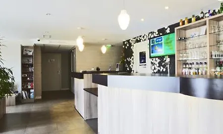 Kyriad Lyon Est - Bonnet De Mure Hotel 3*