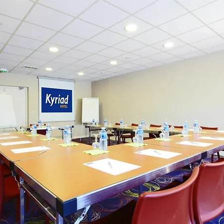 Kyriad Lyon Est - Bonnet De Mure Hotel 3*