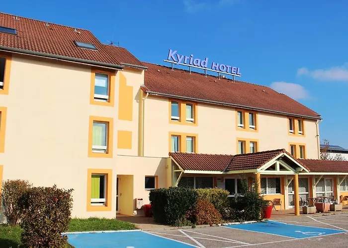 Kyriad Lyon Est - Bonnet De Mure 3* Saint-Bonnet-de-Mure