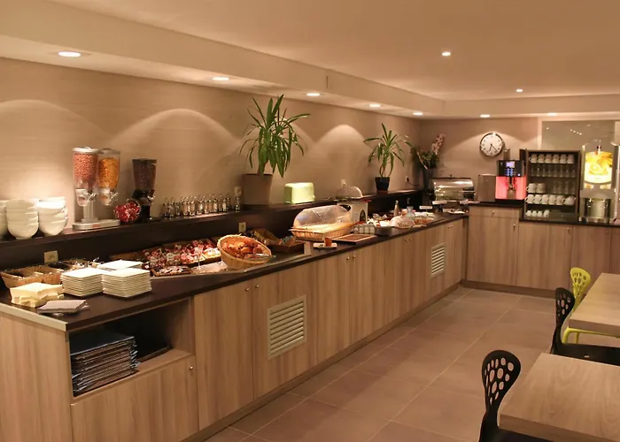 Ξενοδοχείο Kyriad Lyon Est - Bonnet De Mure Saint-Bonnet-de-Mure