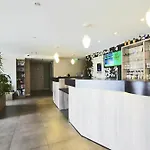 Hotel Kyriad Lyon Est - Bonnet De Mure 3*