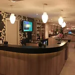 Kyriad Lyon Est - Bonnet De Mure Hotel 3*