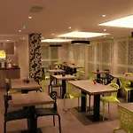 Kyriad Lyon Est - Bonnet De Mure Hotel Saint-Bonnet-de-Mure