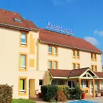Hotel Kyriad Lyon Est - Bonnet De Mure Saint-Bonnet-de-Mure
