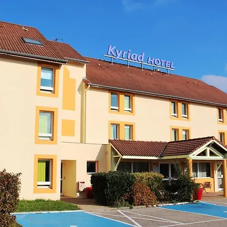 Kyriad Lyon Est - Bonnet De Mure 3* Сен-Бонне-де-Мюр