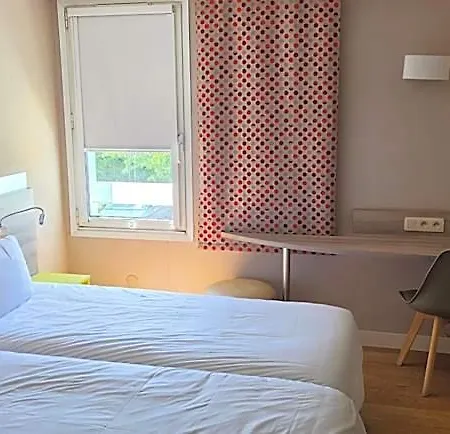 Kyriad Lyon Est - Bonnet De Mure Hotel 3*