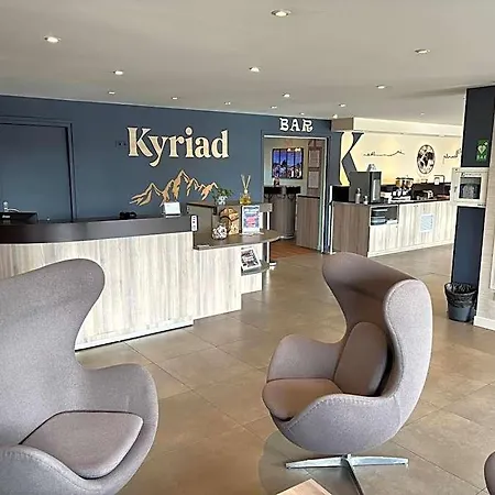 Hotel Kyriad Lyon Est - Bonnet De Mure Saint-Bonnet-de-Mure