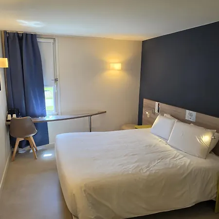 Kyriad Lyon Est - Bonnet De Mure Hotel 3*