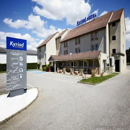 Kyriad Lyon Est - Bonnet De Mure 3*