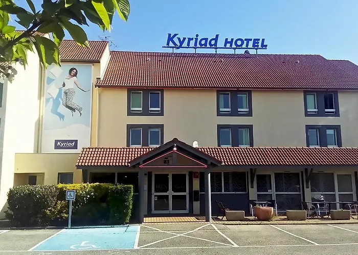 Kyriad Lyon Est - Bonnet De Mure 3*