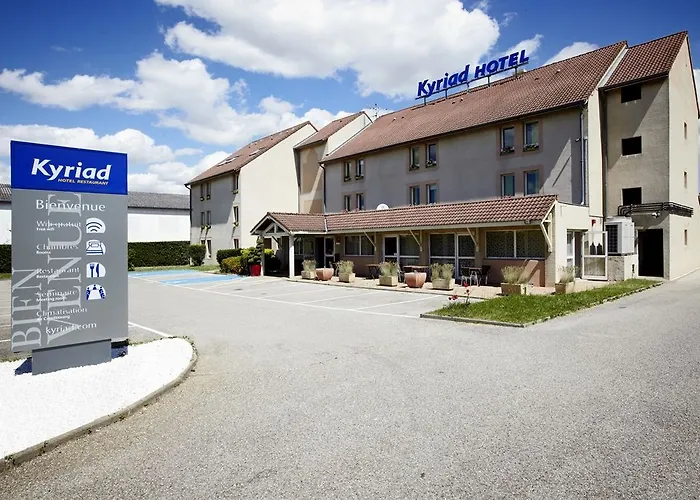 Отель Kyriad Lyon Est - Bonnet De Mure 3*