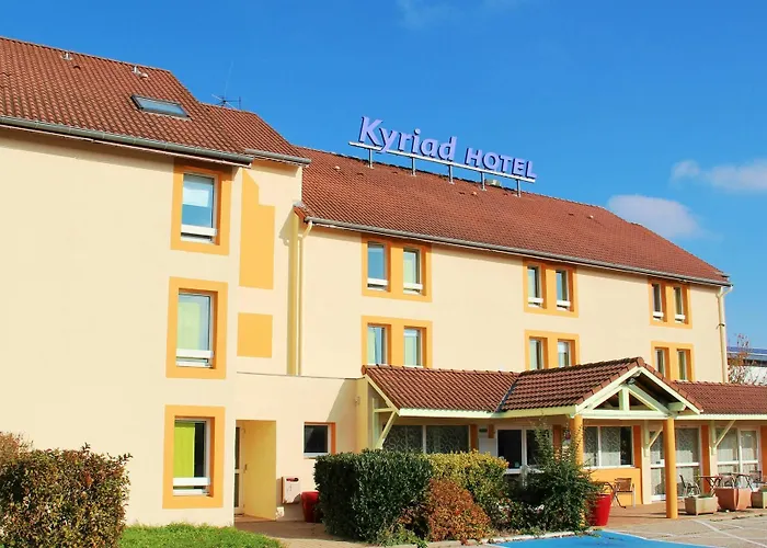 Отель Kyriad Lyon Est - Bonnet De Mure 3*